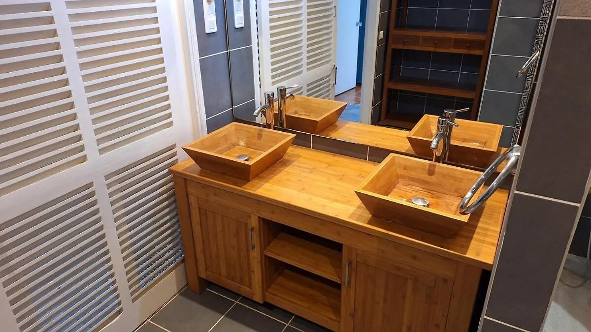 Villa Buillard 4 Chambres Avec Piscine Centre Ville Papeete